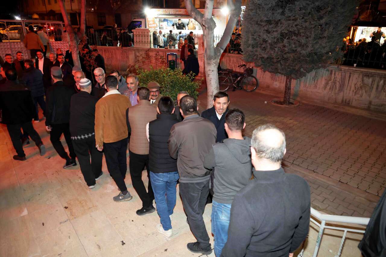 Karatay’da Kadir Gecesi’nde kardeşlik sofraları kuruldu 8